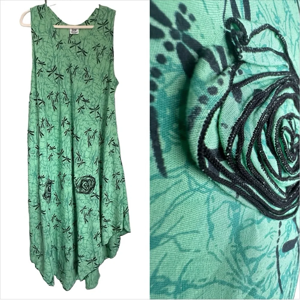 POCKETS! Maxi Dress, Dragonfly and textured flower detail OS